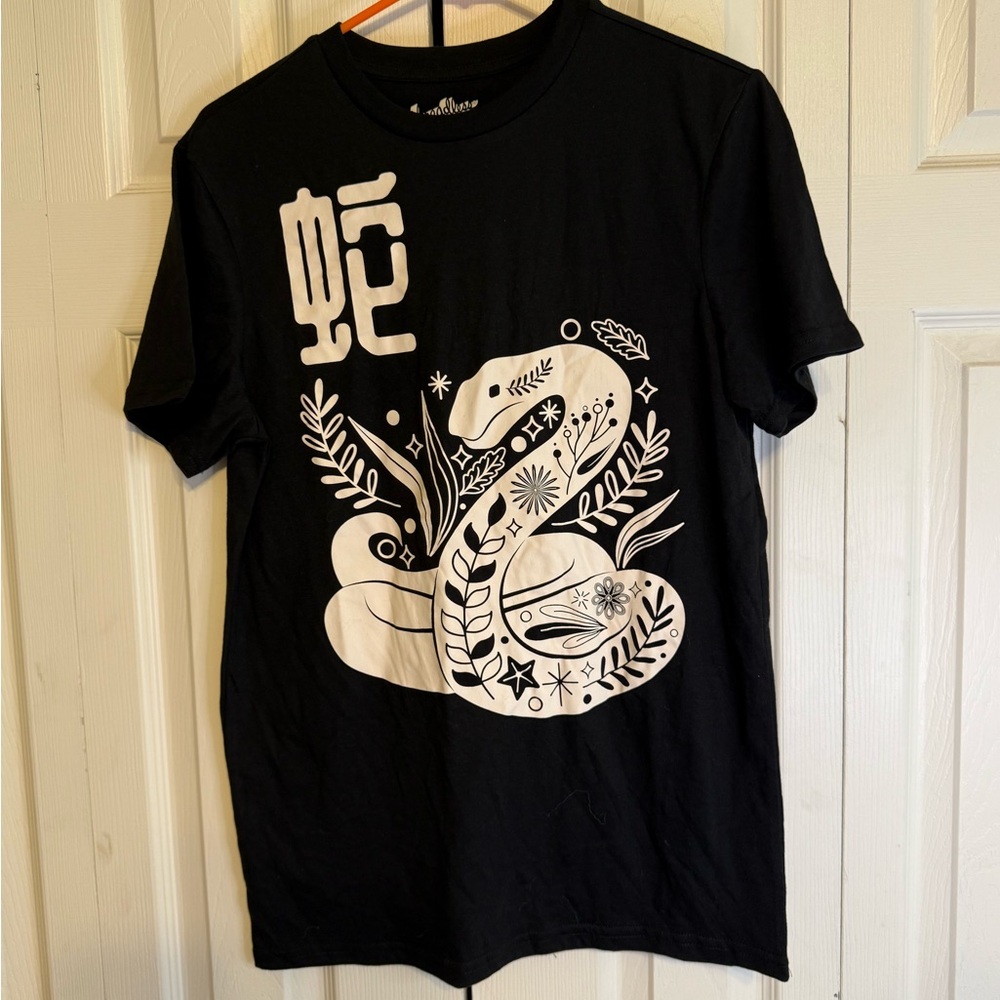 Threadless Black‎ and White Snake Tee